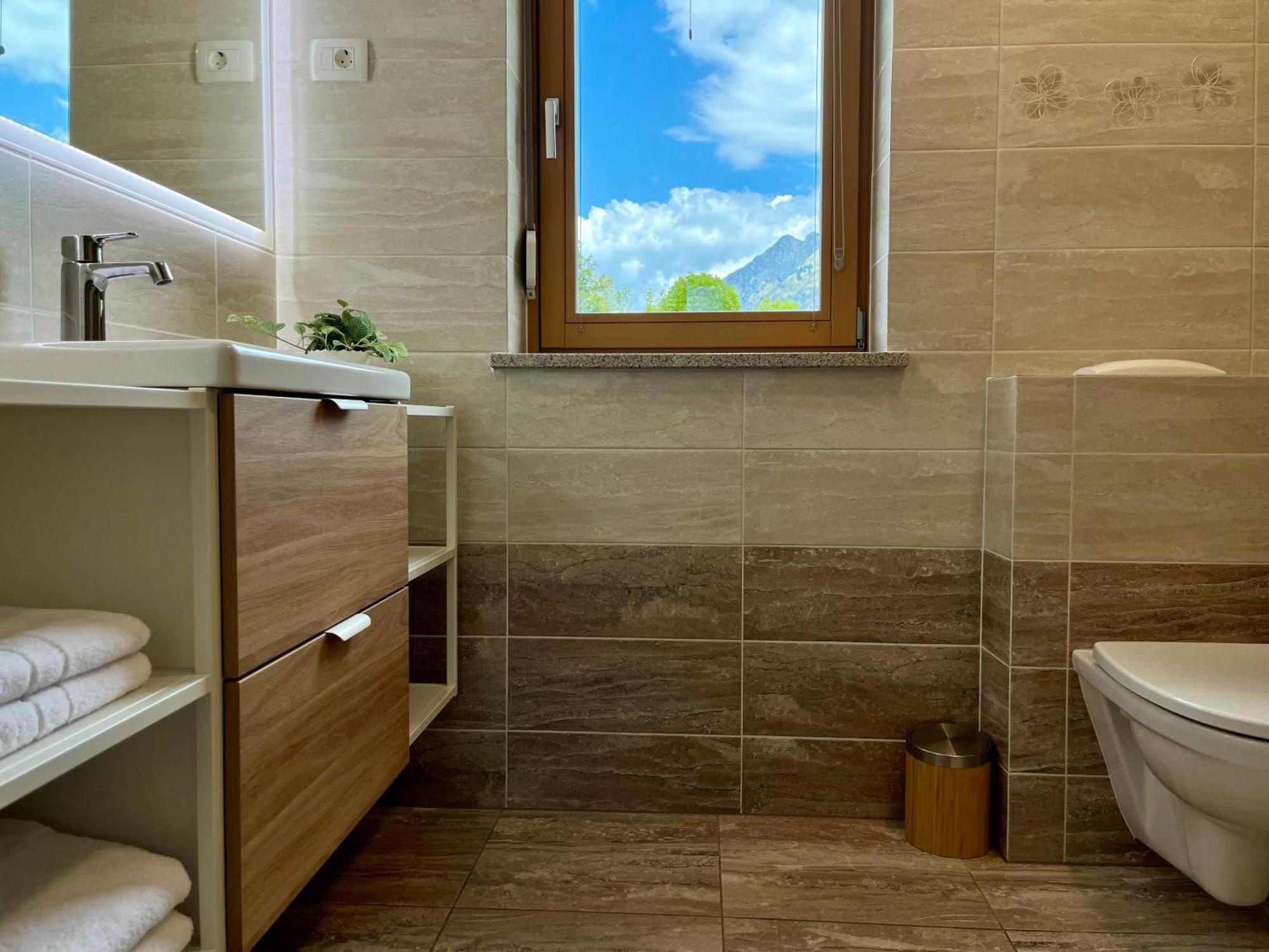 Cozy & Chic - Apartment With A Private Patio โคบาริด ภายนอก รูปภาพ
