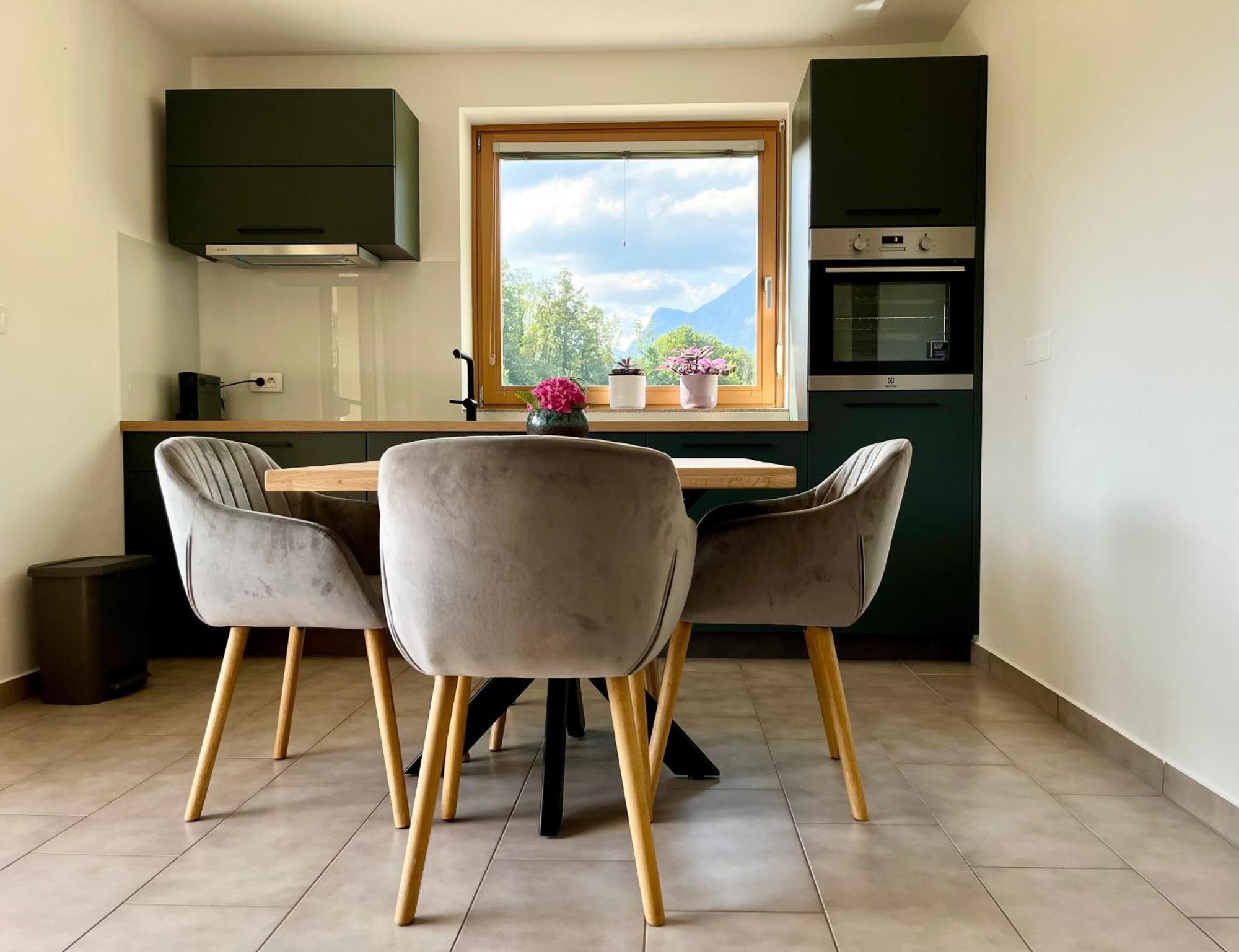 Cozy & Chic - Apartment With A Private Patio โคบาริด ภายนอก รูปภาพ
